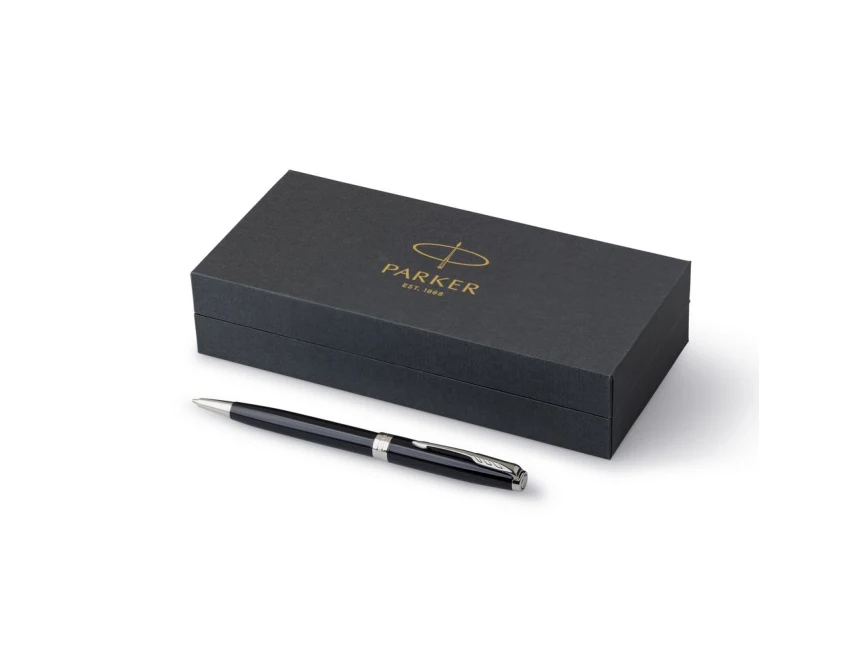 Czarny długopis Parker Sonnet z grawerem w pudełku