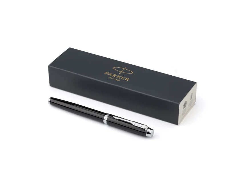 Czarny metalowy długopis Parker IM z grawerem logo