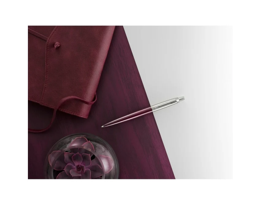 Fioletowy długopis Parker Jotter Core z grawerem logo