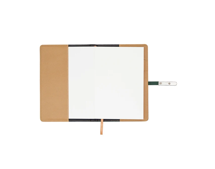 Notes La Mora ciemnozielony PU z logo, magnetyczna klamra