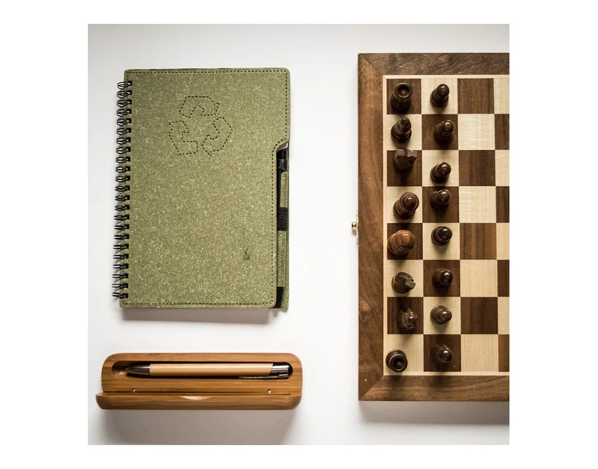 Zielony notes ekologiczny A5 z długopisem – Telde