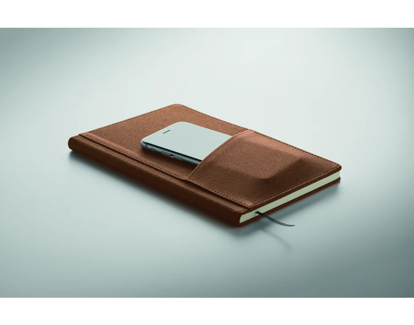 Brązowy notatnik A5 z nadrukiem i kieszenią na telefon