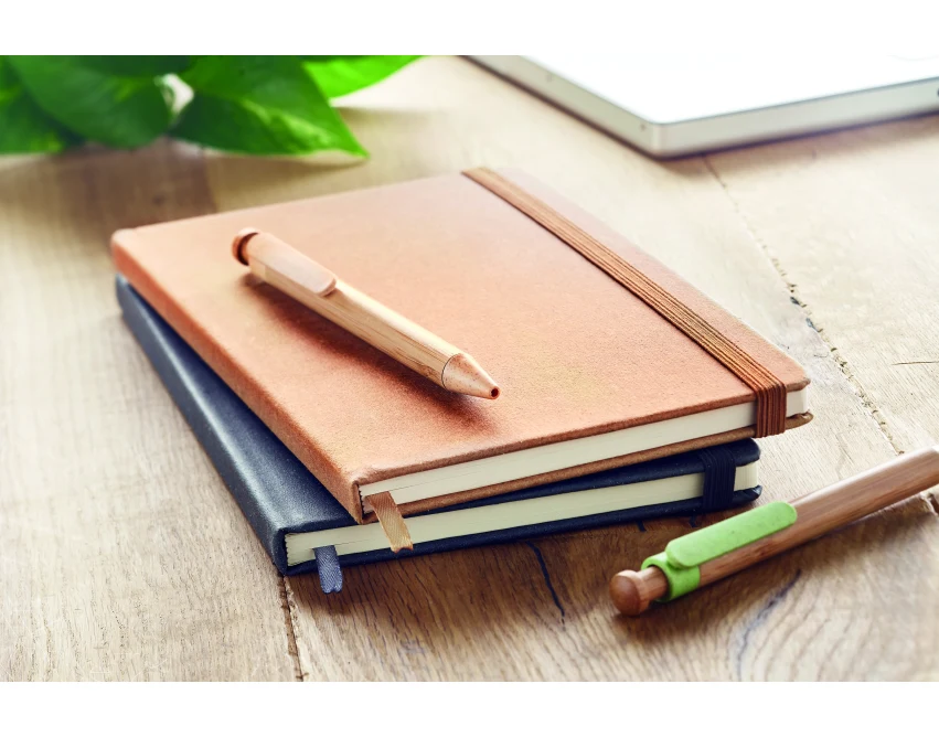 Brązowy notes A5 z recyklingu ze skóry z grawerem logo