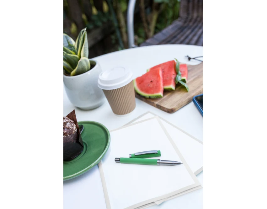 Czarny długopis żelowy Geraldine z logo, matowy, 0.7 mm