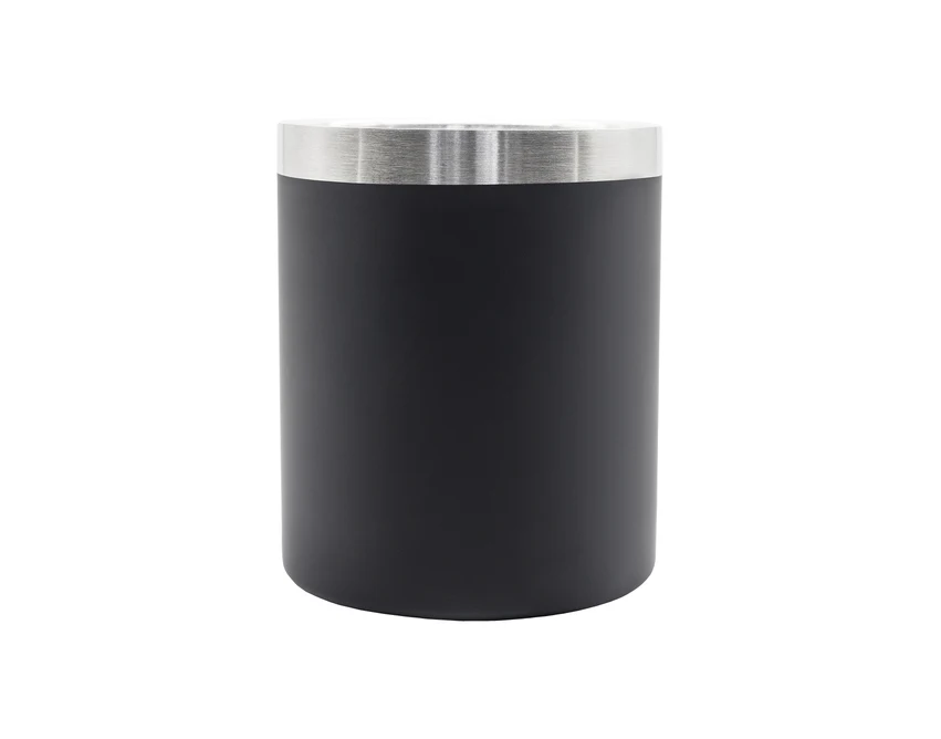 Czarny kubek stalowy 300 ml z karabińczykiem i grawerem