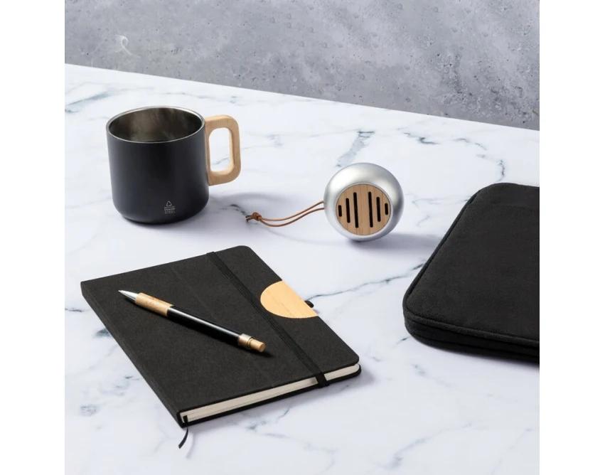 Srebrny kubek metalowy 400ml z drewnem i grawerem logo