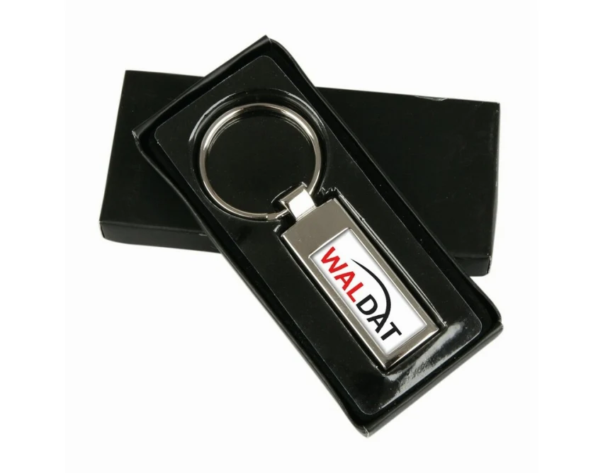 Srebrny brelok metalowy Stella z grawerem w pudełku