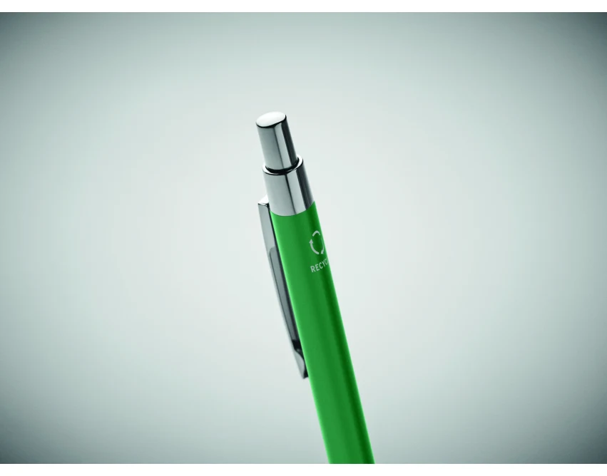 Zielony długopis aluminiowy z recyklingu z grawerem logo