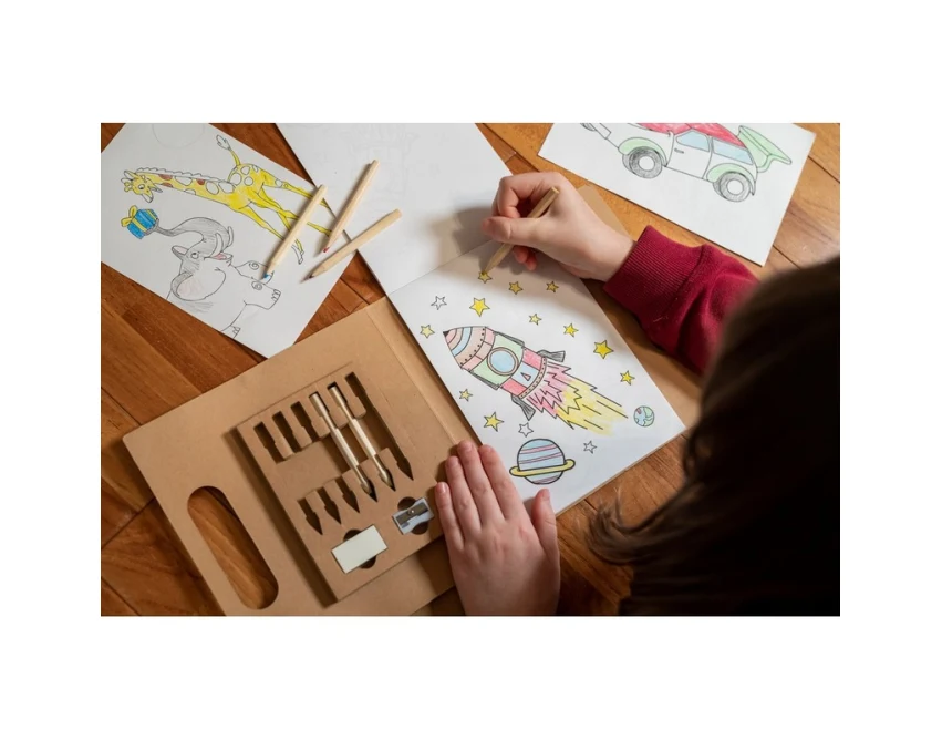 Ekologiczny zestaw do kolorowania z logo, karton, drewno