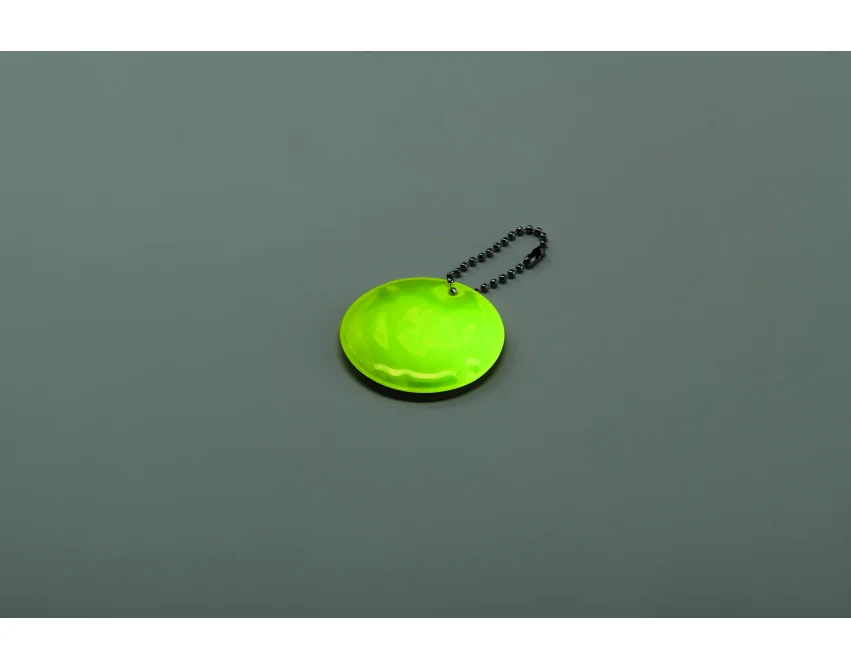Żółty brelok odblaskowy PVC z logo firmy – Grin, personalizowany