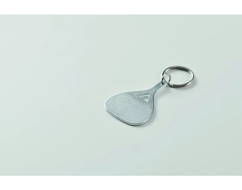 Srebrny brelok metalowy z grawerem – aluminium z recyklingu