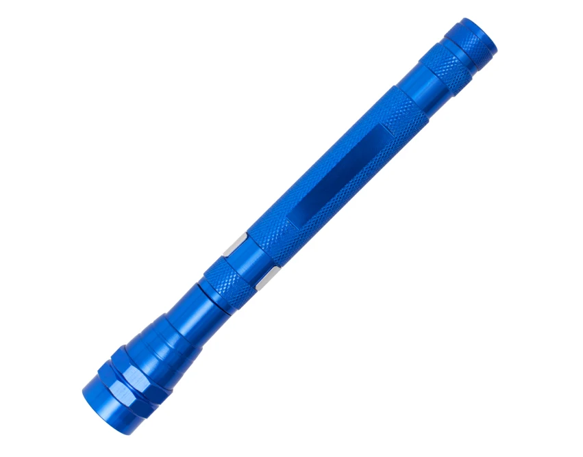 Closeup latarka aluminiowa LED z magnesem niebieska