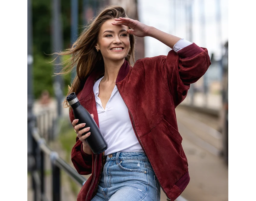 Czarna butelka termiczna Yakima 550 ml z ustnikiem 360°