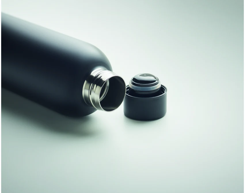 Czarna butelka termiczna 500 ml z logo – stal z recyklingu