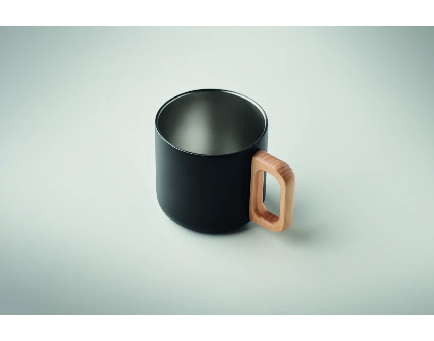 Czarny kubek metalowy 350 ml z drewnianym uchwytem z logo