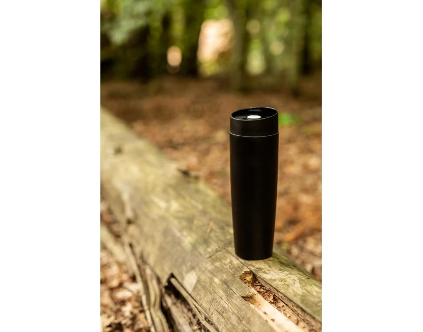 Czarny kubek termiczny 500 ml z grawerem Anthony