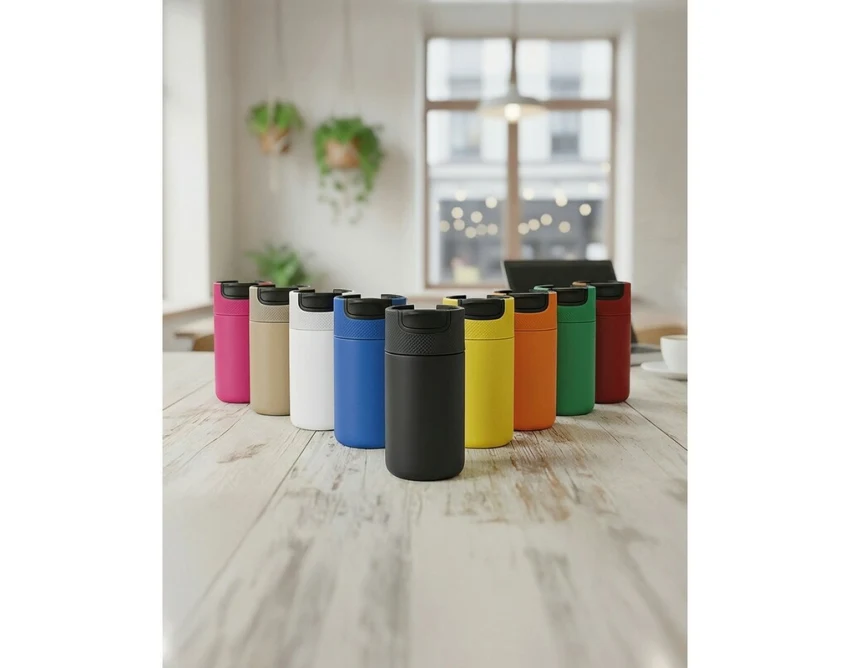 Czerwony kubek termiczny 400 ml z grawerem i logo firmy