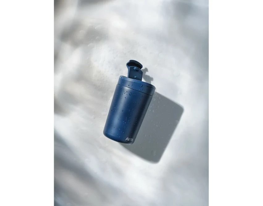 Granatowy kubek termiczny Avira Alya 300ml z grawerem logo