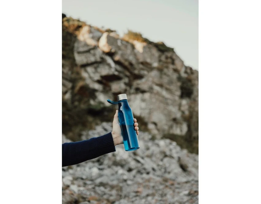 Bidon sportowy 800 ml RPET niebieski z nadrukiem logo