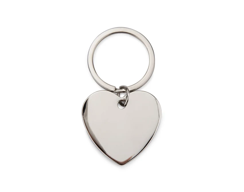 Srebrny brelok serce AMORO z logo firmy – metal, grawer