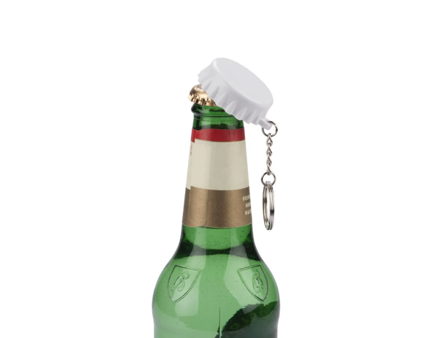 Biały brelok otwieracz KAPSI z logo – upominek firmowy