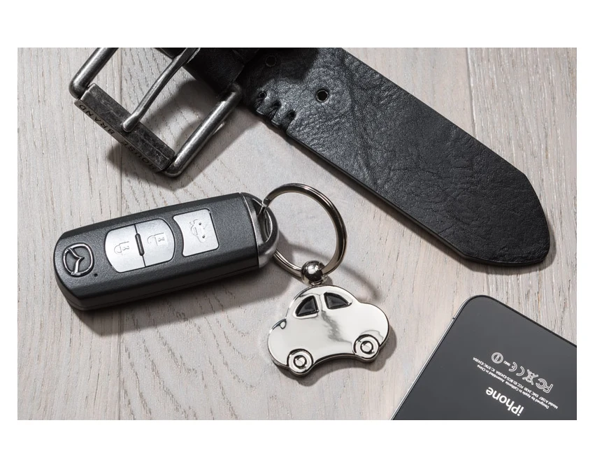 Srebrny brelok samochodowy z grawerem logo – metal, AUTO