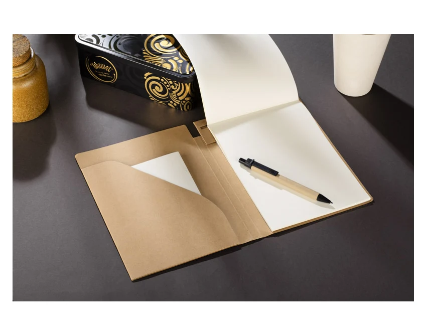 Notes A5 brązowy kraft z długopisem i logo firmy