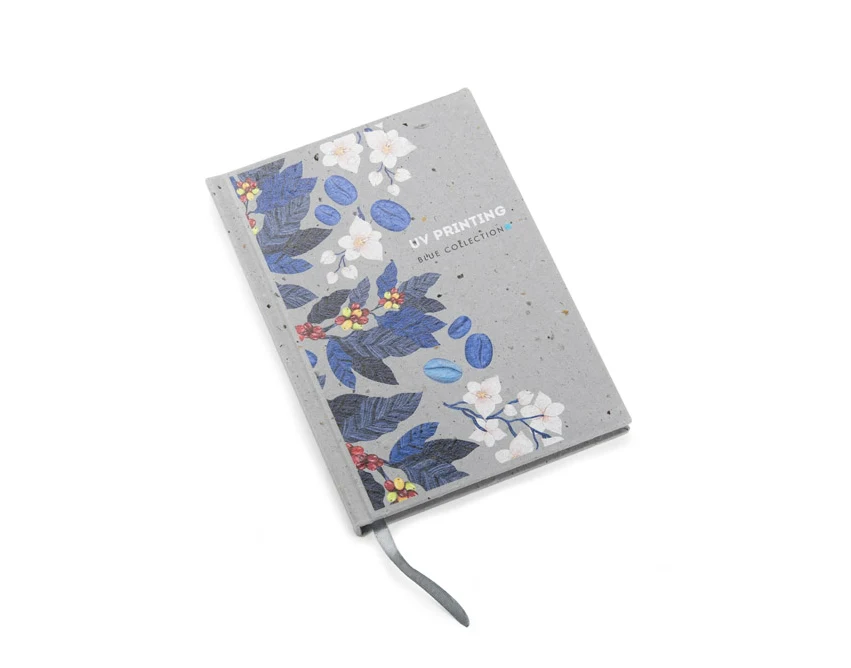 Notes KOFE A5 szary z łupin kawy i logo firmy