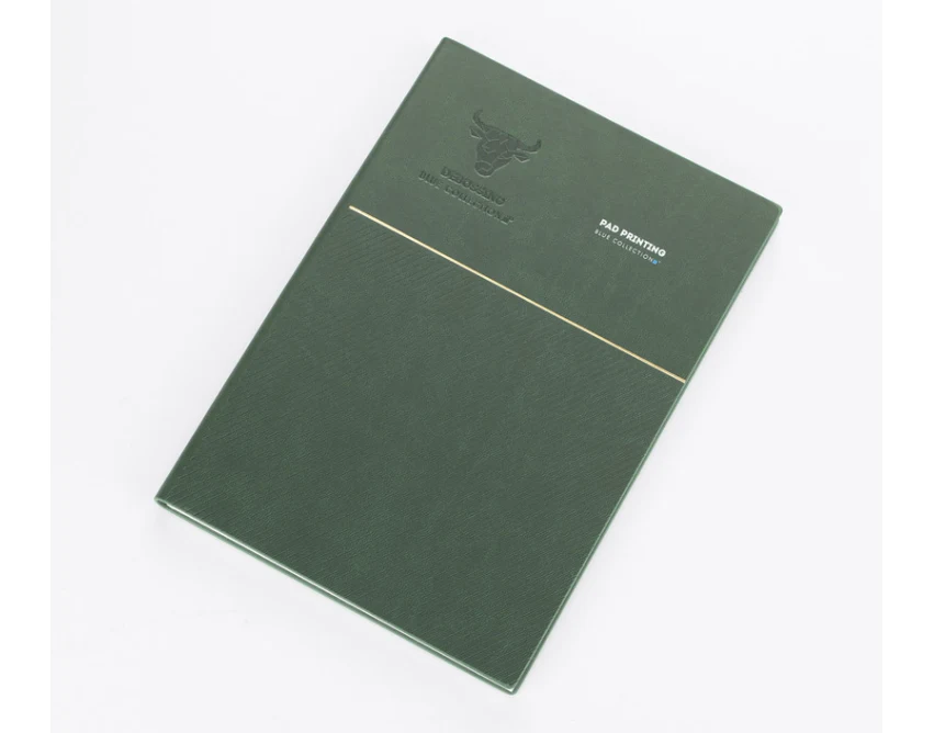 Zielony notes A5 z papieru kamiennego z logo firmy