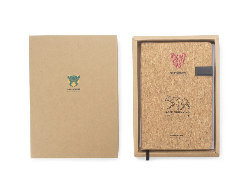 Czarny notes korkowy A5 z pendrive 16GB i logo firmy