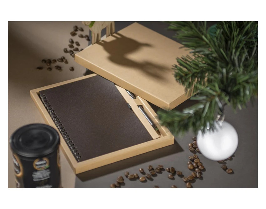 Notes kawowy KOPI A5 z długopisem 40% ziaren