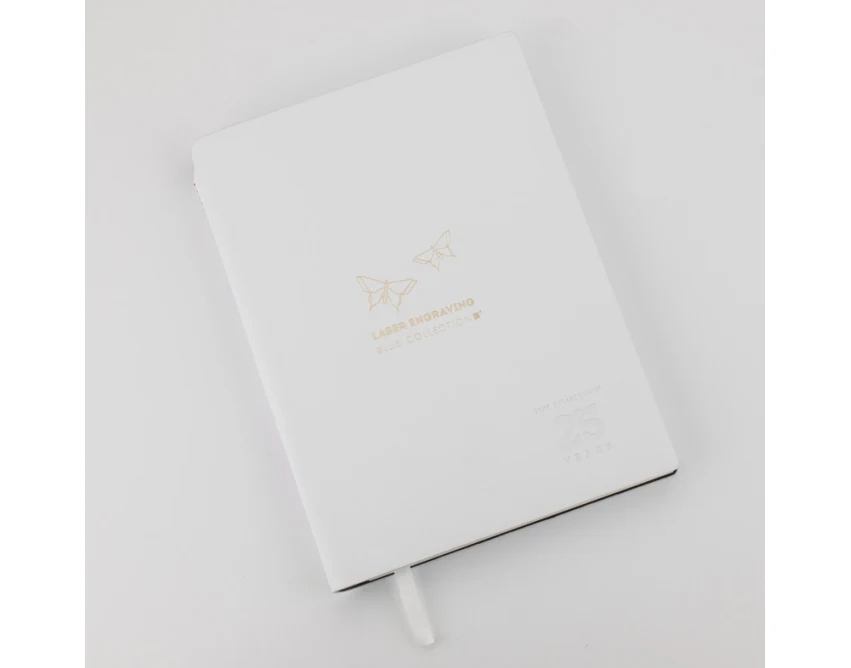 Biały notes BELLIS A5 z logo – miękka okładka, 160 stron