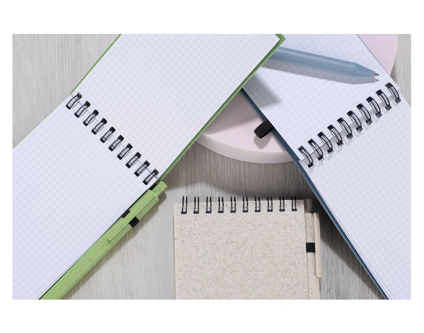 Notes ekologiczny A6 naturalny z długopisem i logo TRESA