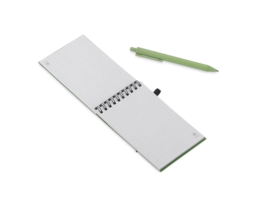 Zielony notes eko A6 z długopisem z logo – TRESA