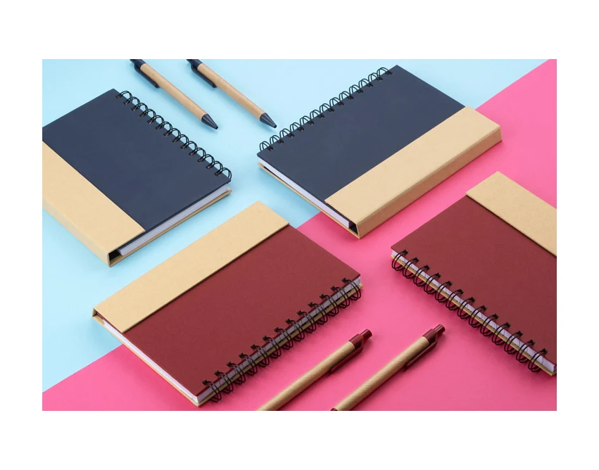 Notes MAGO B6 granatowy z magnesem i długopisem z logo