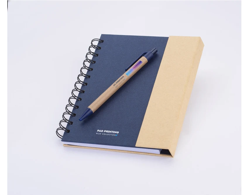 Notes MAGO B6 granatowy z magnesem i długopisem z logo