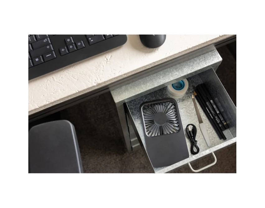 Wiatraczek USB Aervina Black z recyklingu z logo