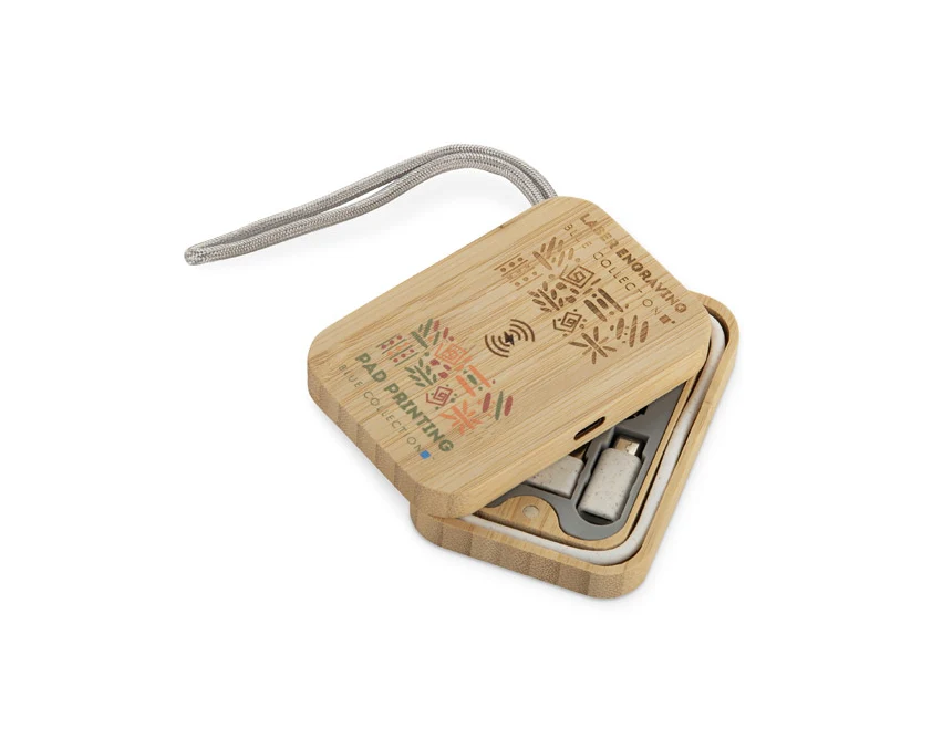 BUMO kabel USB z logo w beżowym etui z bambusa