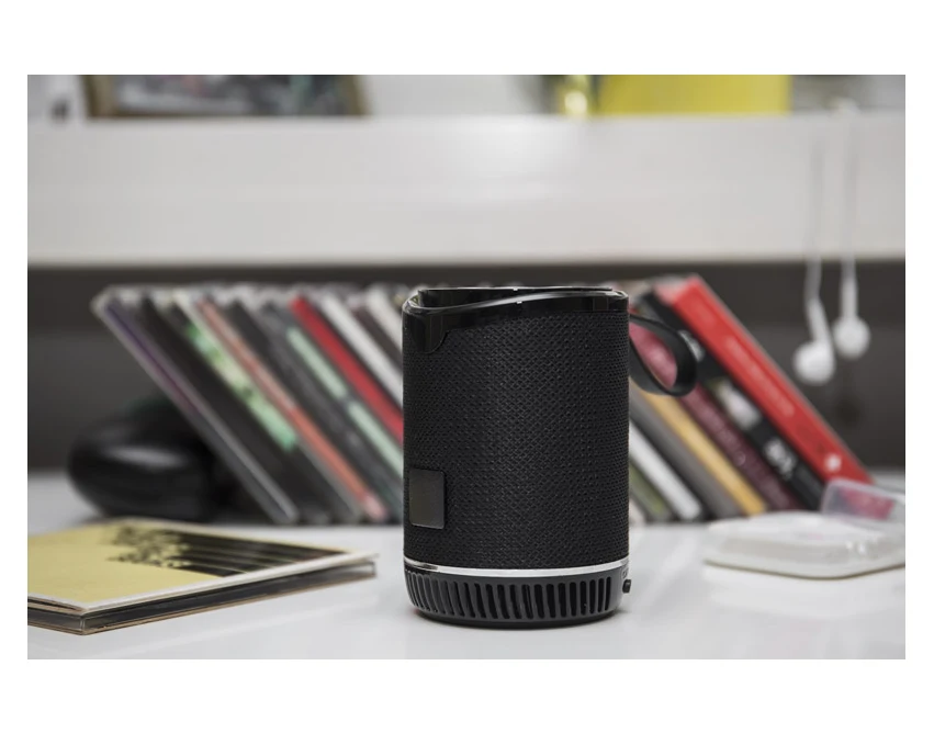 Czarny głośnik bezprzewodowy BEAT 5W z logo – gadżet firmowy Bluetooth, radio FM, micro SD