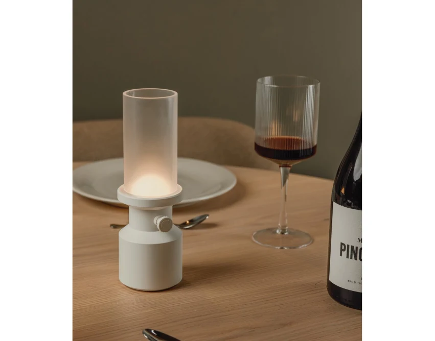 Biała lampka biurkowa LED VINGA Niori z logo, RABS eco