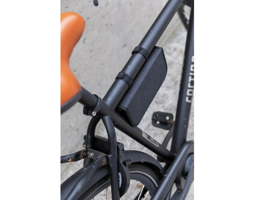 Czarny zestaw naprawczy do roweru 16 w 1 w etui 600D z logo firmowym