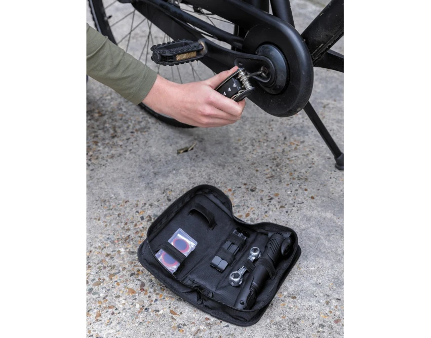 Czarny zestaw naprawczy do roweru 16 w 1 w etui 600D z logo firmowym