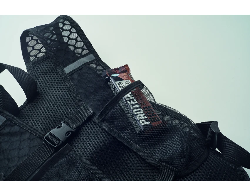 Czarny plecak sportowy 420D PU z nadrukiem, bukłak 1,5 l – gadżet reklamowy