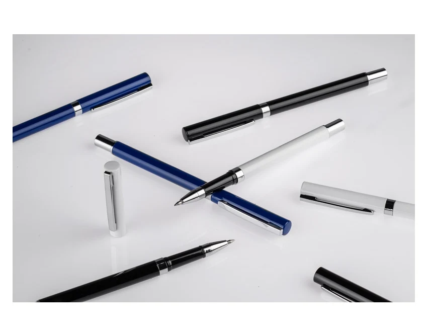 Czarny metalowy długopis żelowy IDEO z logo 0,5 mm – gadżety firmowe premium