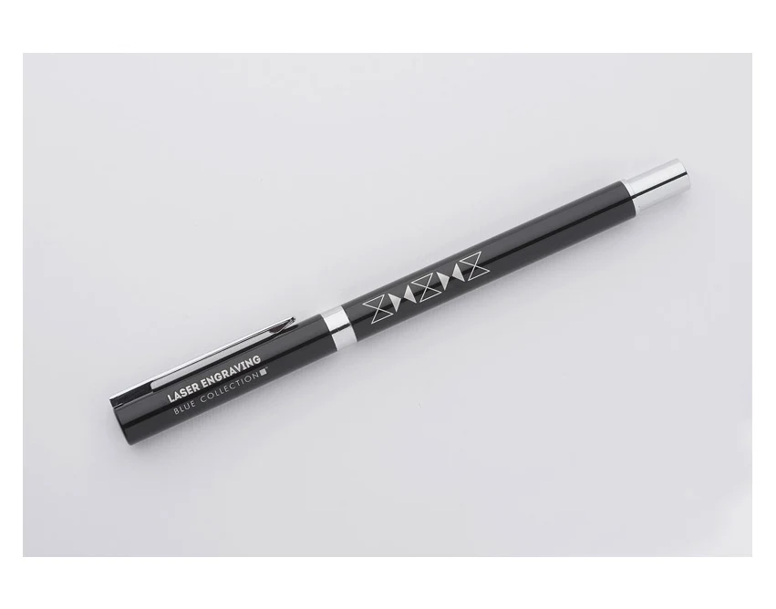 Czarny metalowy długopis żelowy IDEO z logo 0,5 mm – gadżety firmowe premium