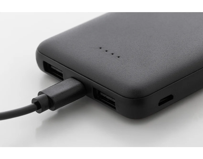 Tani powerbank 5000 mAh z recyklingowanego ABS LED