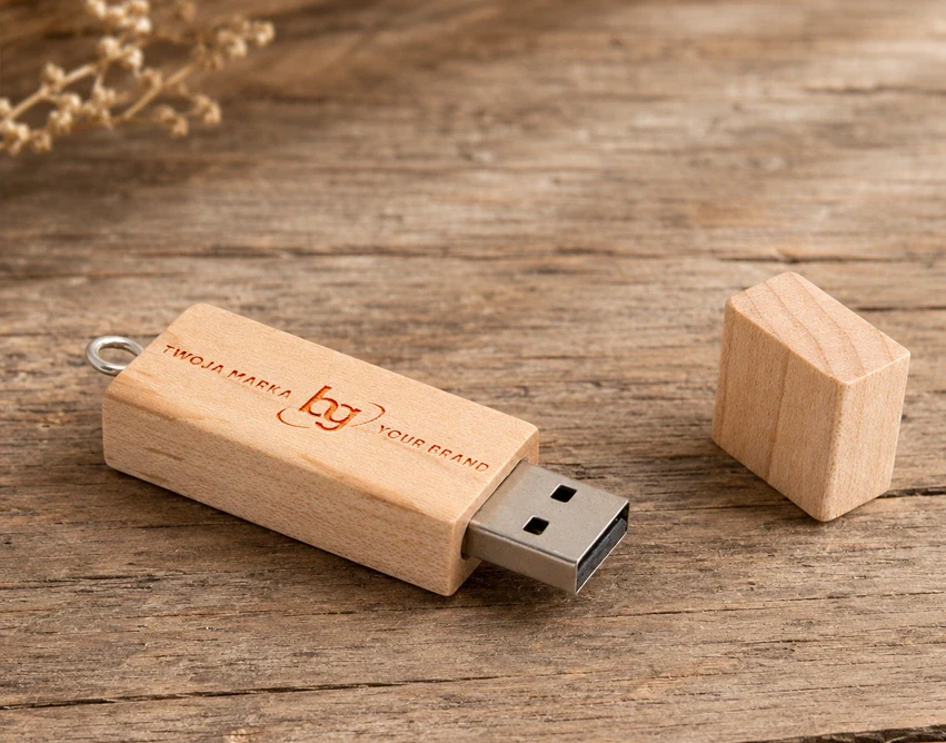 Pendrive drewniany USB 3.0 z grawerem laserowym