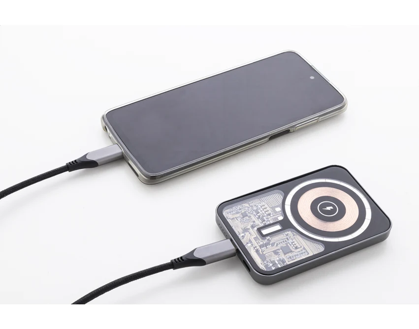 Powerbank MagSafe 15 W 5000 mAh, srebrny korpus