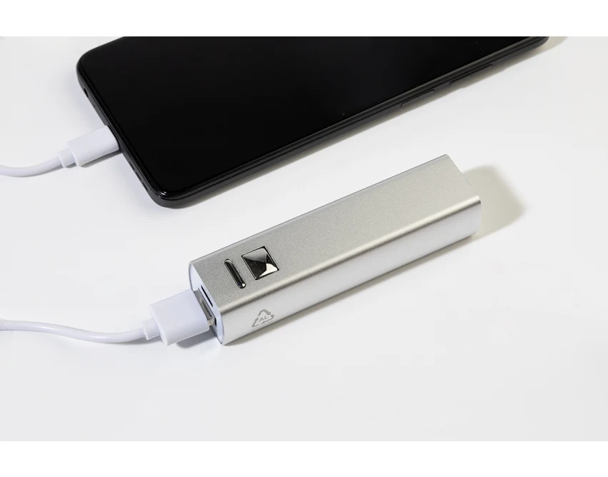 Power bank z grawerem logo aluminium z recyklingu