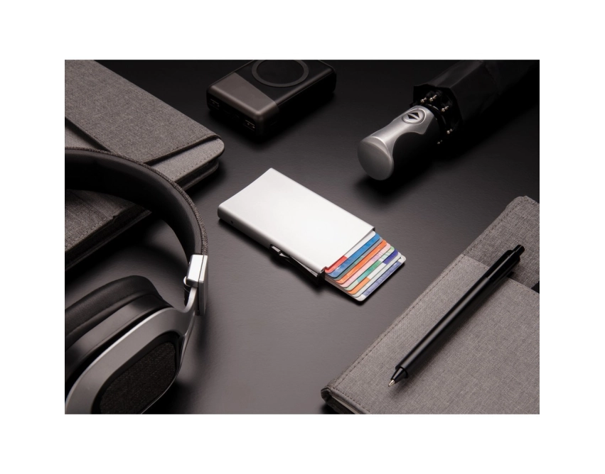 Aluminiowa osłona na kartę RFID z bocznym suwakiem
